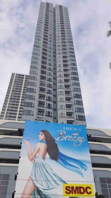 Breeze Residences - 1Br Unit With Balcony -Top Floor مانيلا المظهر الخارجي الصورة