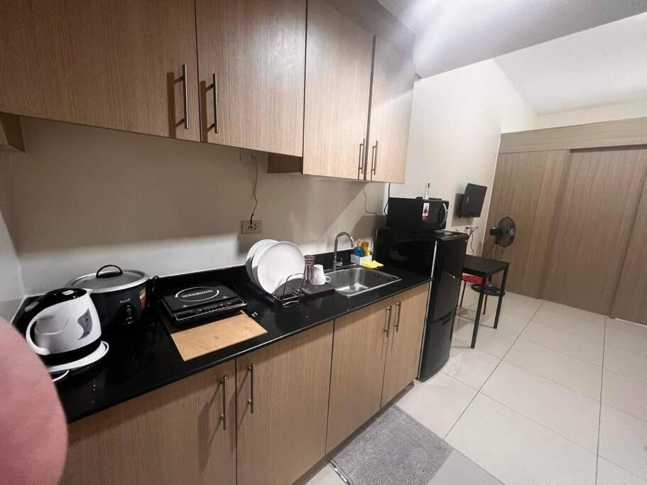 Breeze Residences - 1Br Unit With Balcony -Top Floor مانيلا المظهر الخارجي الصورة