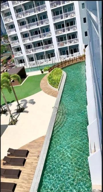 Breeze Residences - 1Br Unit With Balcony -Top Floor مانيلا المظهر الخارجي الصورة