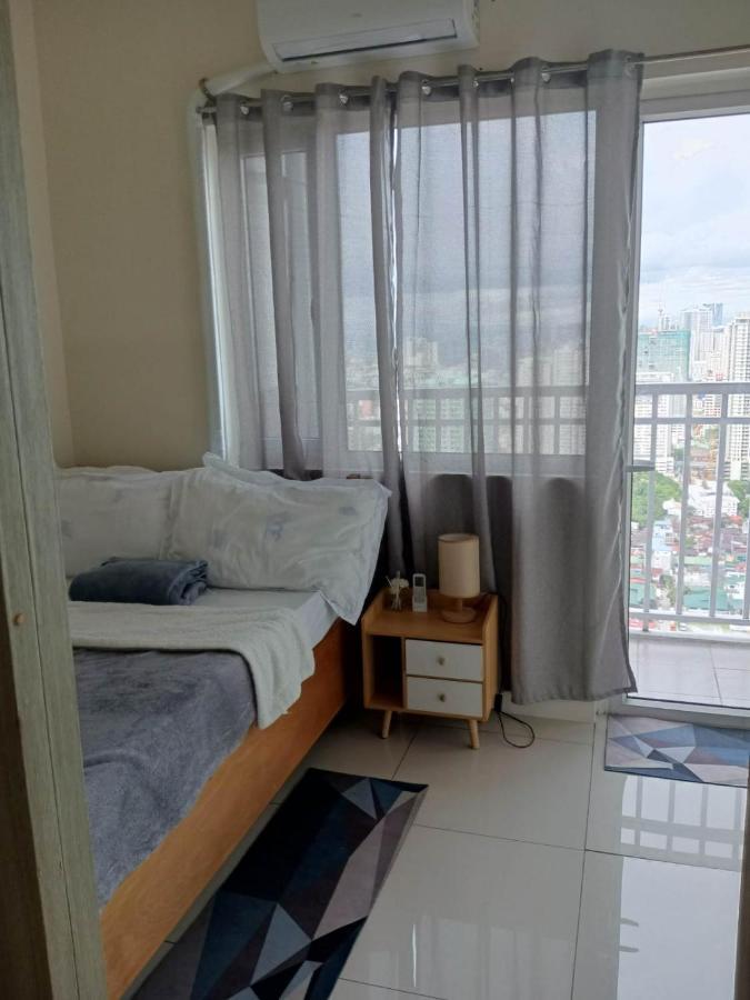 Breeze Residences - 1Br Unit With Balcony -Top Floor مانيلا المظهر الخارجي الصورة